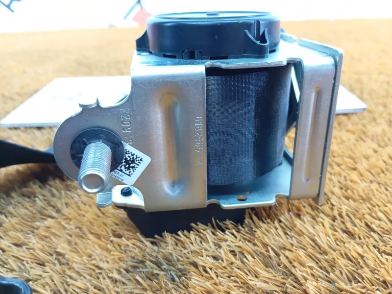 Ремень безопасности