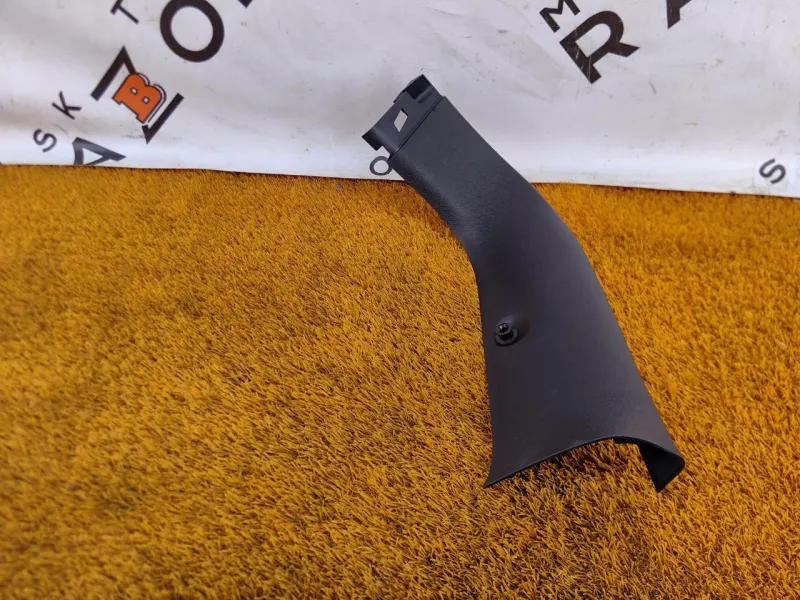 Накладка крышки багажника