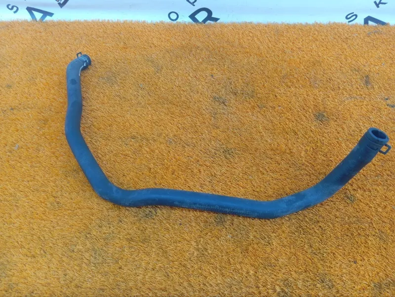 Патрубок радиатора