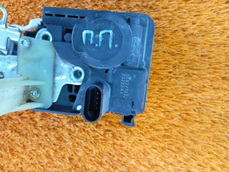 Замок двери