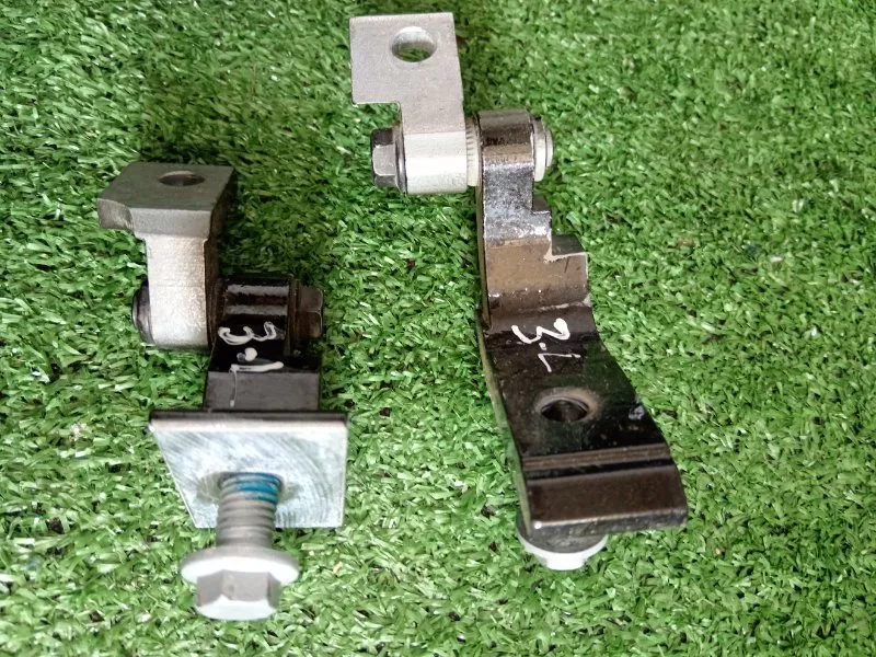 Петля двери