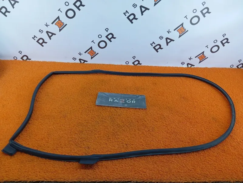 Уплотнитель двери