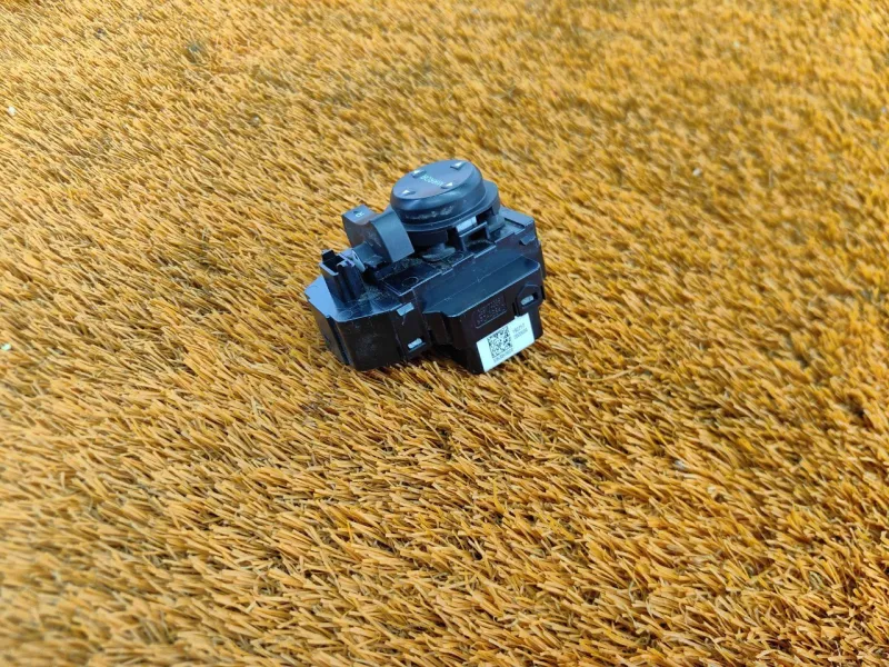 Блок управления зеркалами