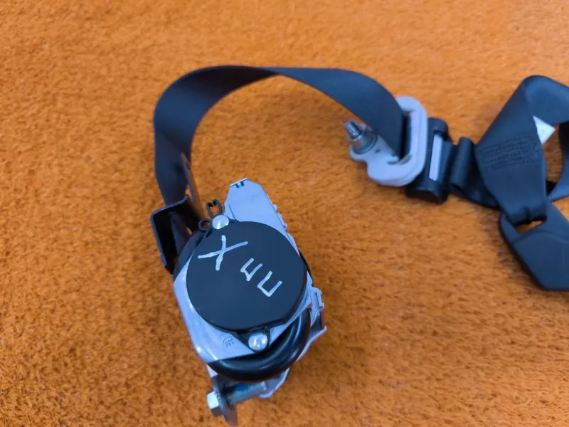 Ремень безопасности