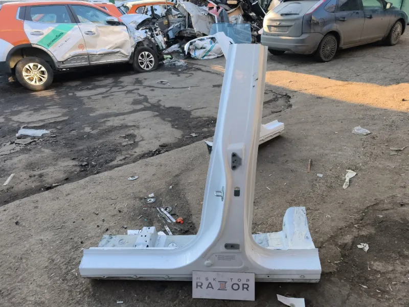 Порог с центральной стойкой