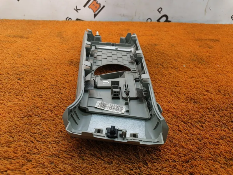 Обшивка центральной стойки