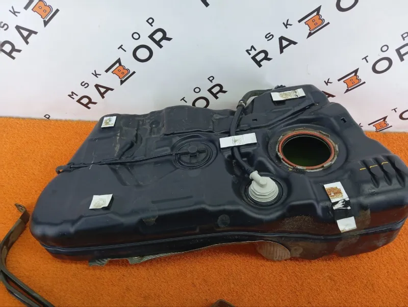 Бак топливный