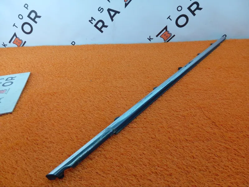 Молдинг стекла