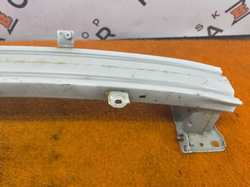 Усилитель бампера