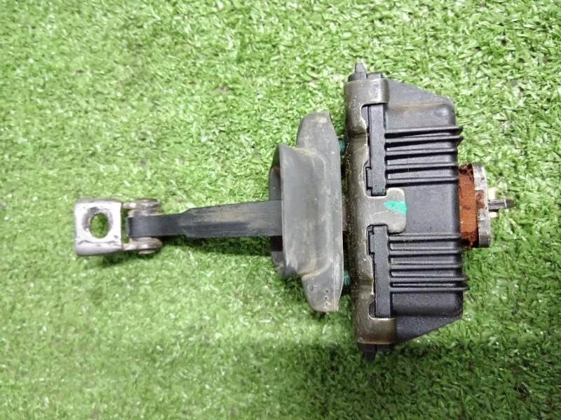 Ограничитель двери