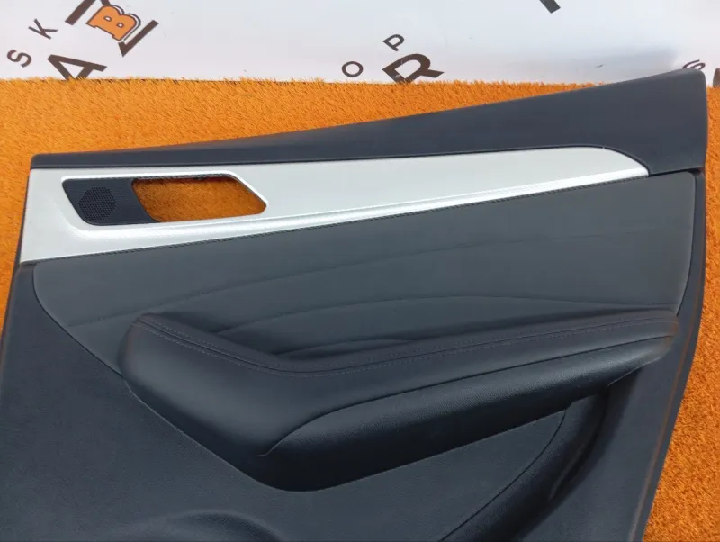 Обшивка двери