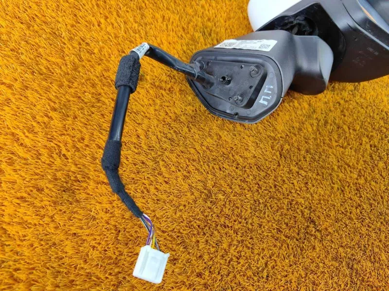 Зеркало боковое