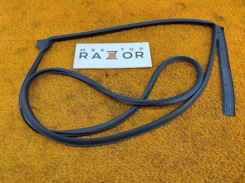 Уплотнитель двери