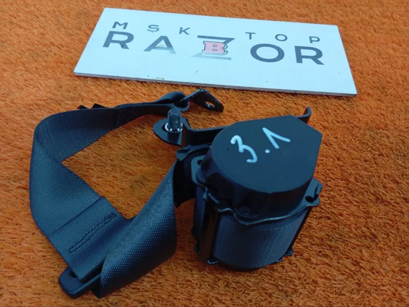 Ремень безопасности