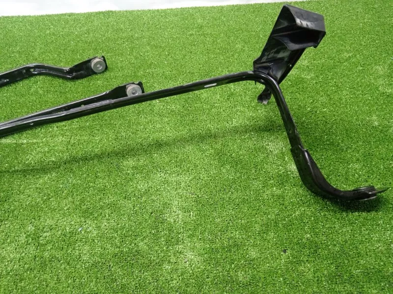 Крепление топливного бака Audi A5 2019 8W0825214A 2 CYR