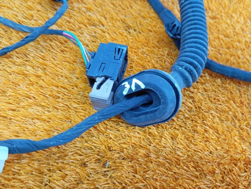 Проводка двери