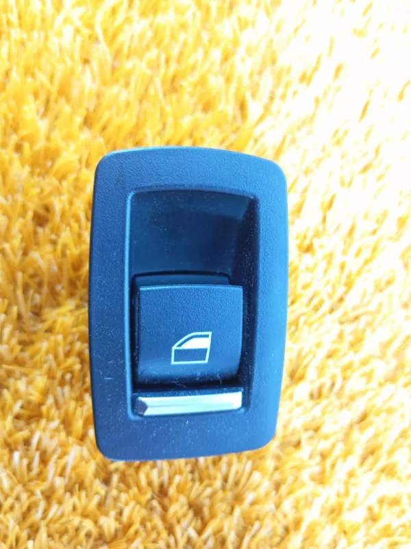 Кнопка стеклоподъемника