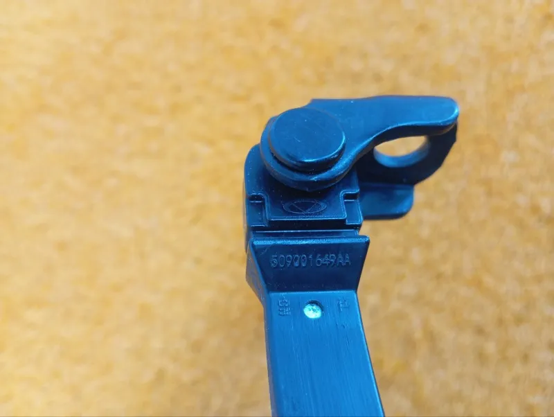 Ограничитель двери