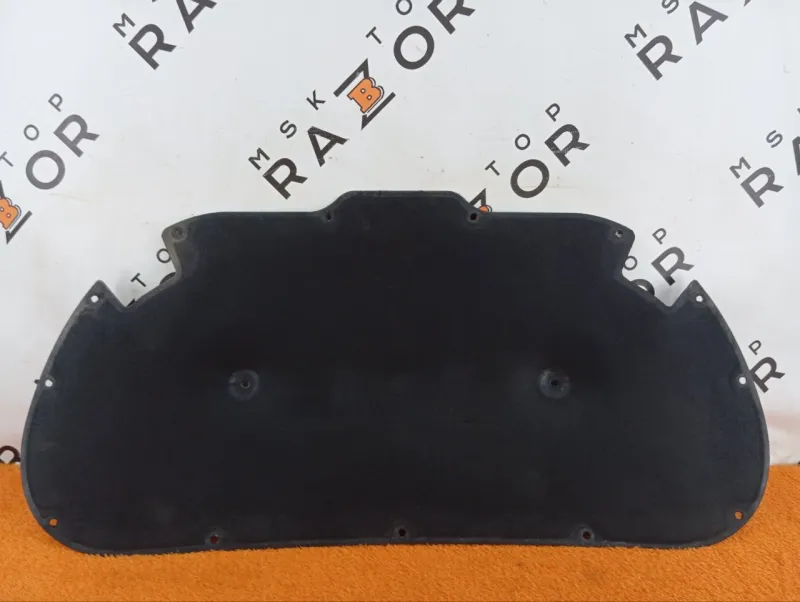 Обшивка капота