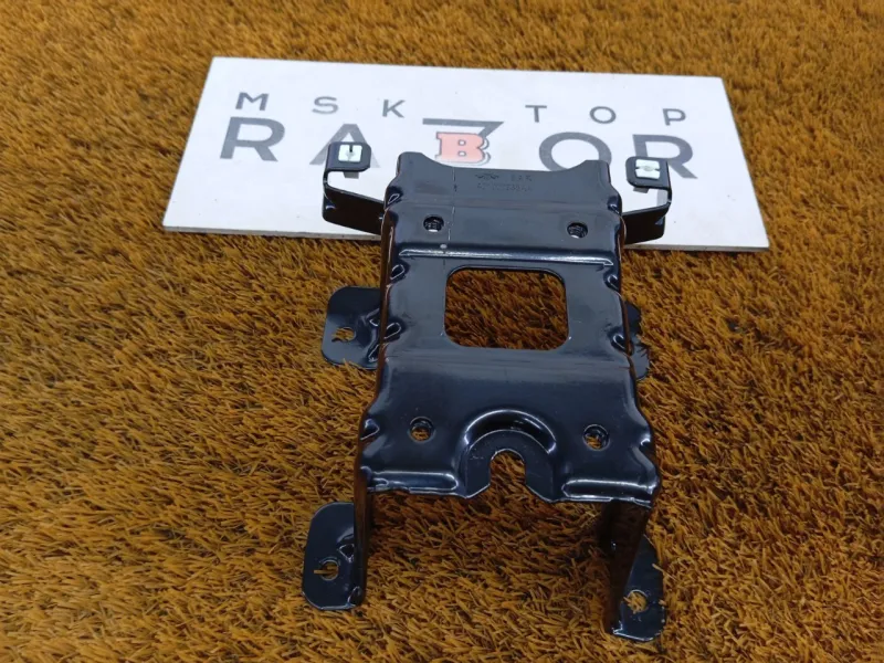 Кронштейн подлокотника