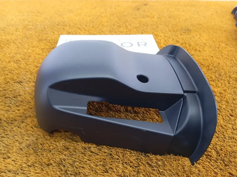 Кожух рулевой колонки