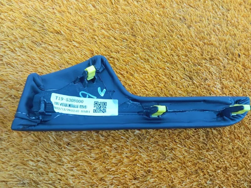 Накладка на торпедо