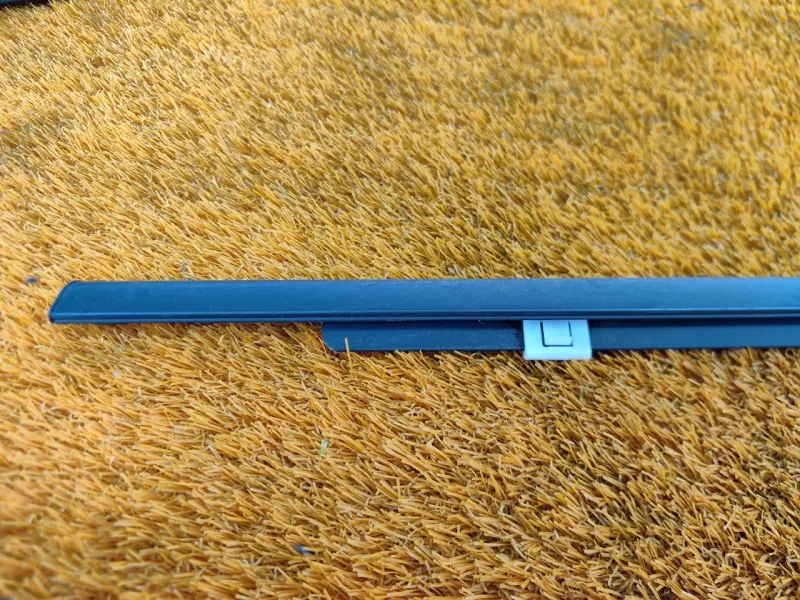 Молдинг стекла