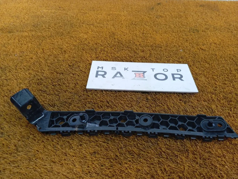 Кронштейн заднего бампера