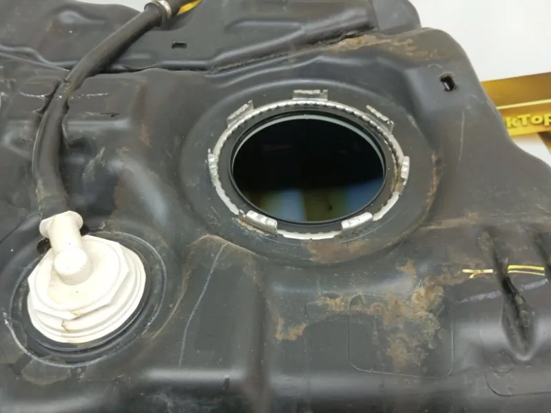 Бак топливный