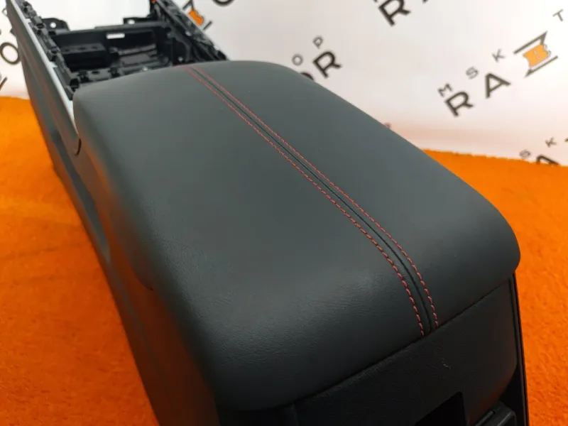 Подлокотник