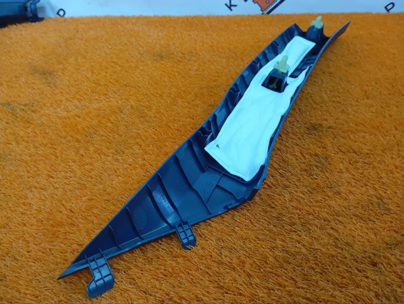 Накладка на стойку кузова