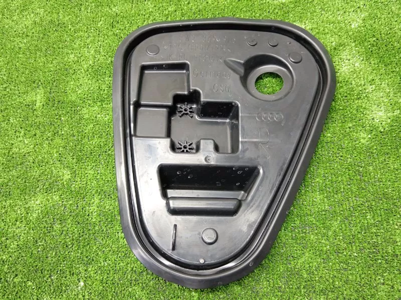 Заглушка двери