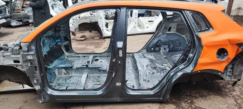 Порог с центральной стойкой