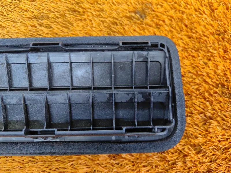 Решетка вентиляционная