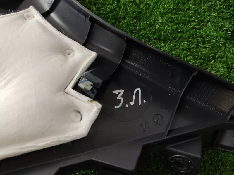 Накладка на стойку кузова