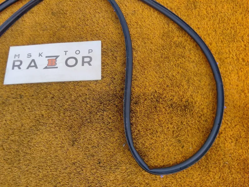 Уплотнитель двери