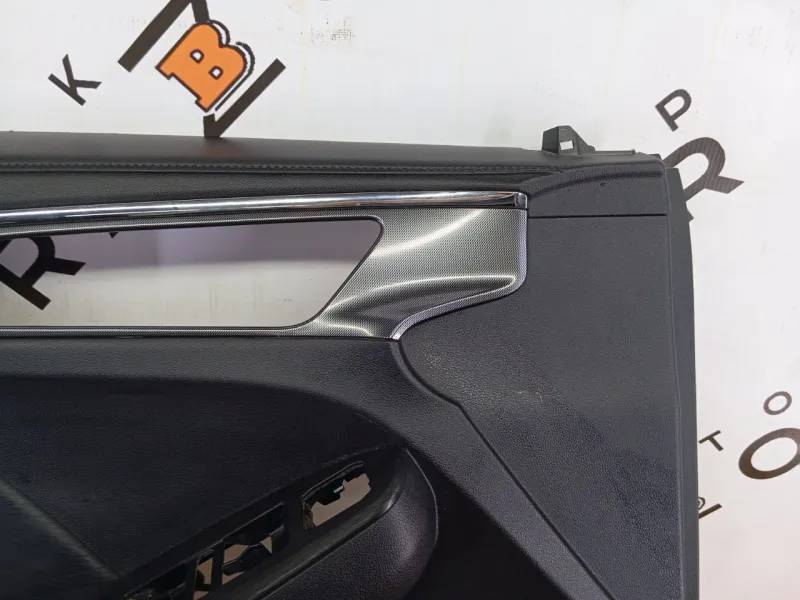 Обшивка двери