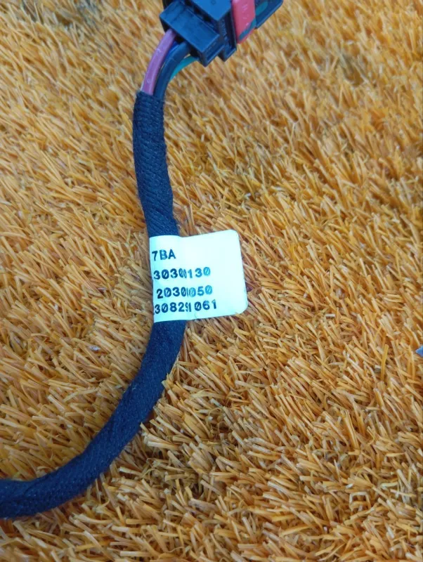 Амортизатор багажника