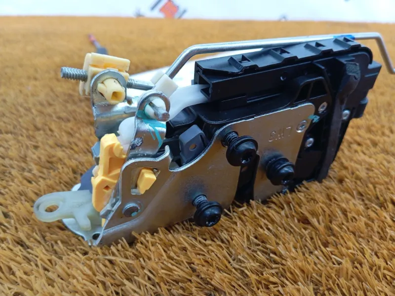 Замок двери