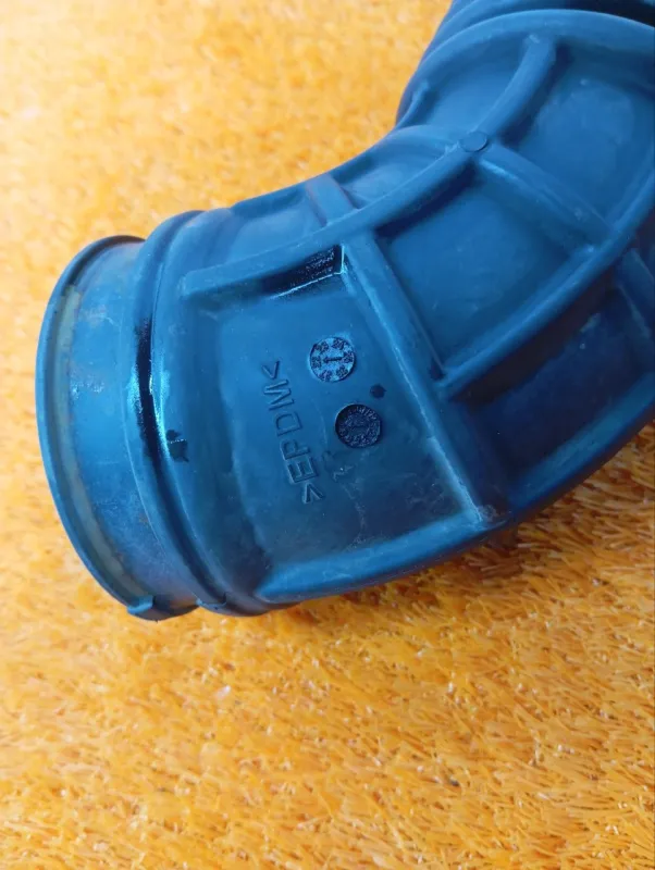 Патрубок интеркулера