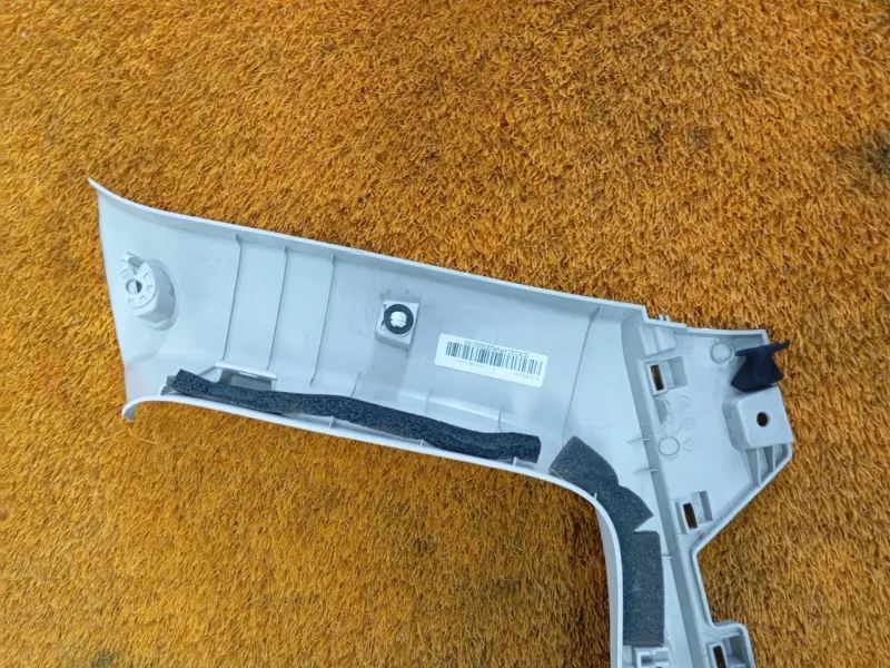 Накладка на стойку кузова