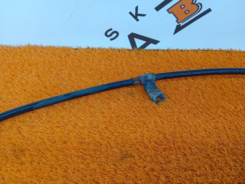 Трос стояночного тормоза