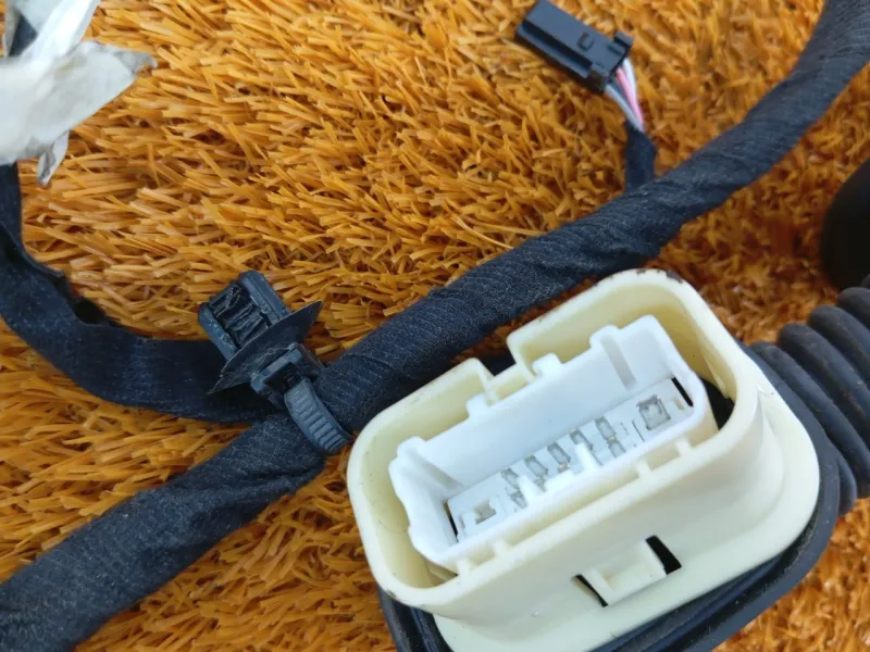 Проводка двери