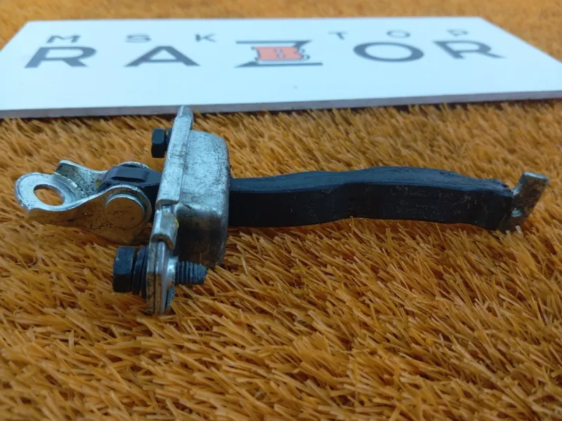 Ограничитель двери