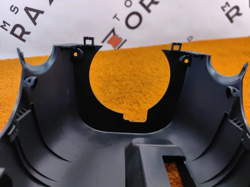 Кожух рулевой колонки