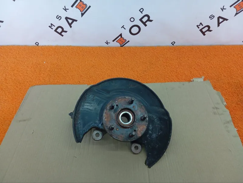 Кулак поворотный