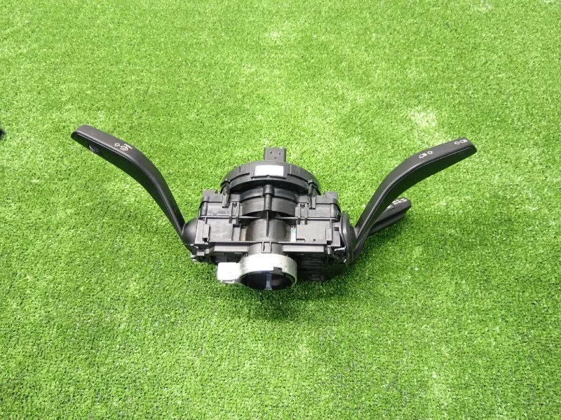 Переключатель подрулевой Audi A5 2019 4N0907129S 2 CYR