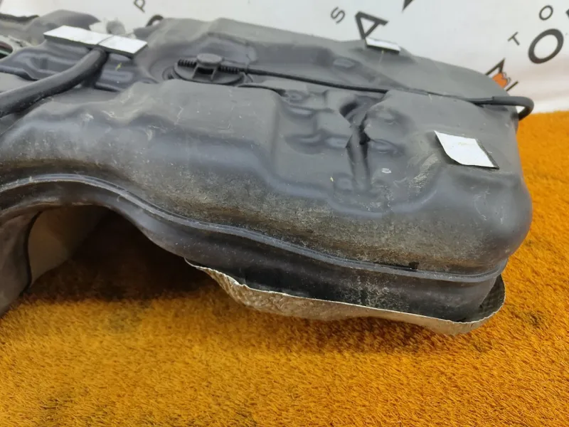 Бак топливный