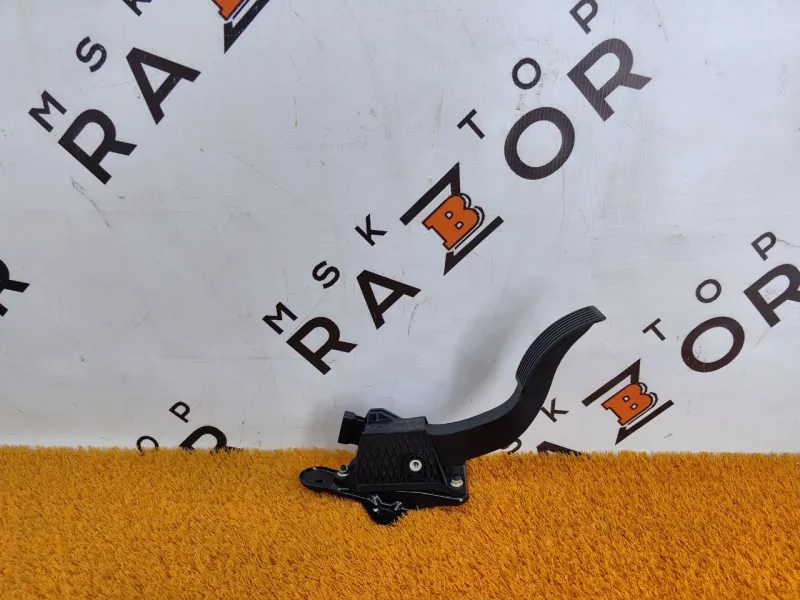 Педаль газа