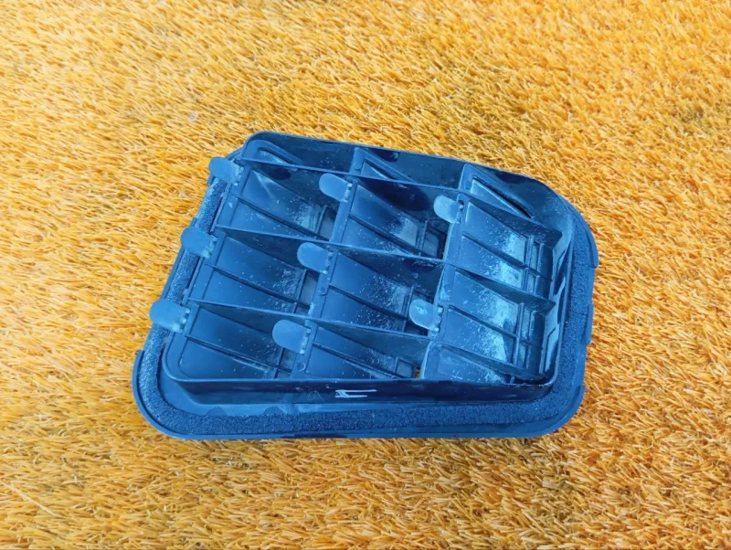 Решетка вентиляционная